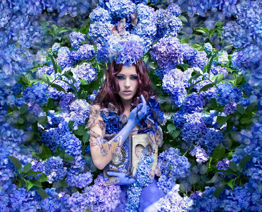Kirsty_Mitchell_Wonderland_Flowers_BeautifulBizarre