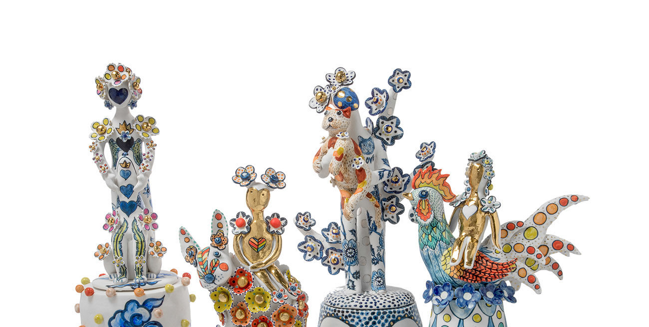 Exquisite Porcelain Figures by Vipoo Srivilasa Express the Ineffable Nature  of Beauty and Connection — Colossal