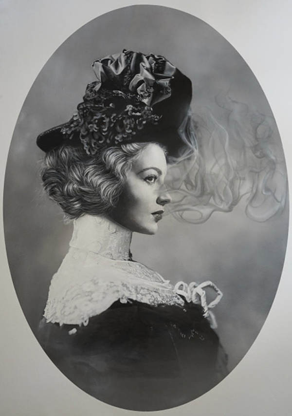 Zoé Byland, "Lady and smoke" black and white portrait painting 