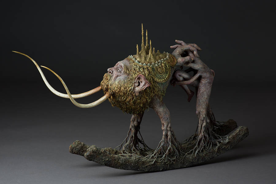 Akishi Ueda  surreal creature sculptures 