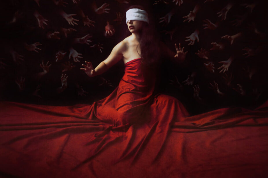 Jen Kiaba dark photography
