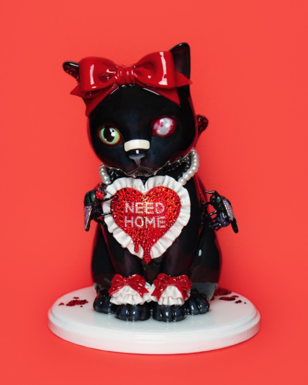 Tina Yu black cat sculpture