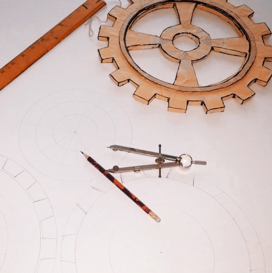 william-d-higginson-wooden-model-clock-gear