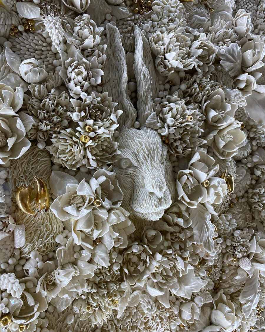 Melis-Buyruk-bunny-flowers-clay-sculpture