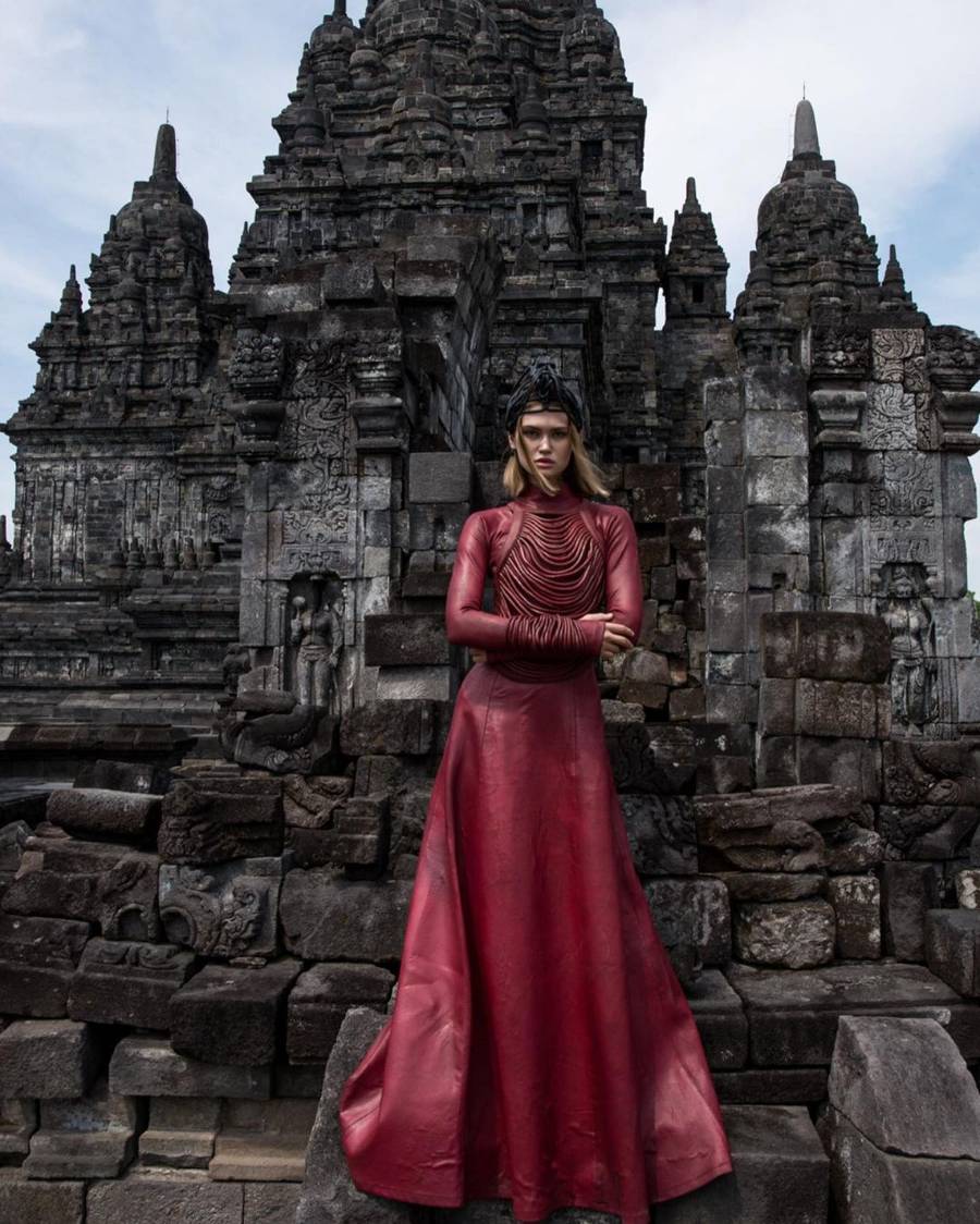 gelareh-designs-red-leather-gown