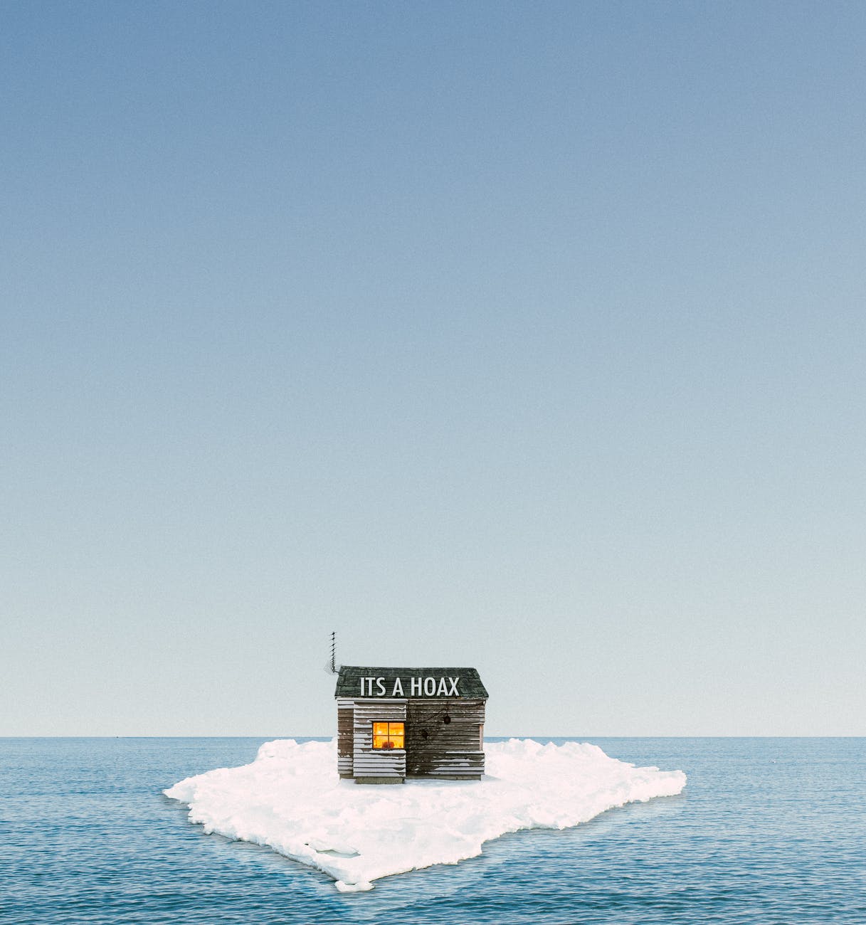 Jeff-Czum-House-On-An-Iceberg