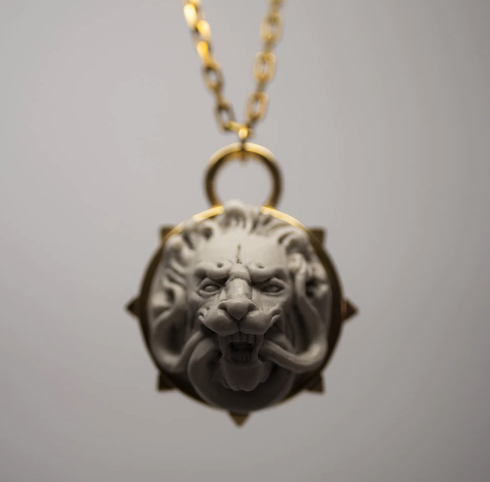 macabre-objects-lion