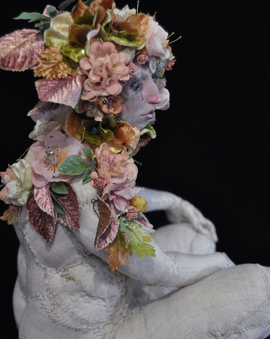 Jessica-Dalva-Floral-Figurative-Textile-Sculpture