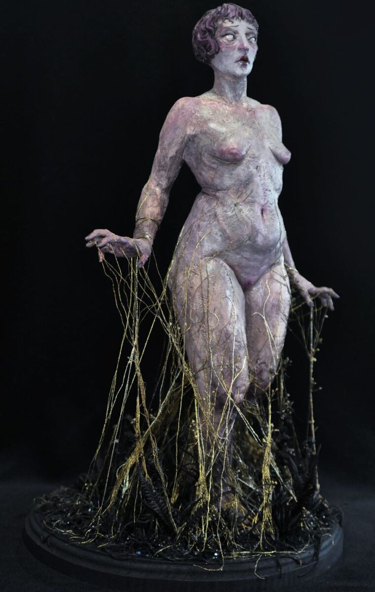 Jessica-Dalva-Gold-Threads-Figurative-Female-Sculpture