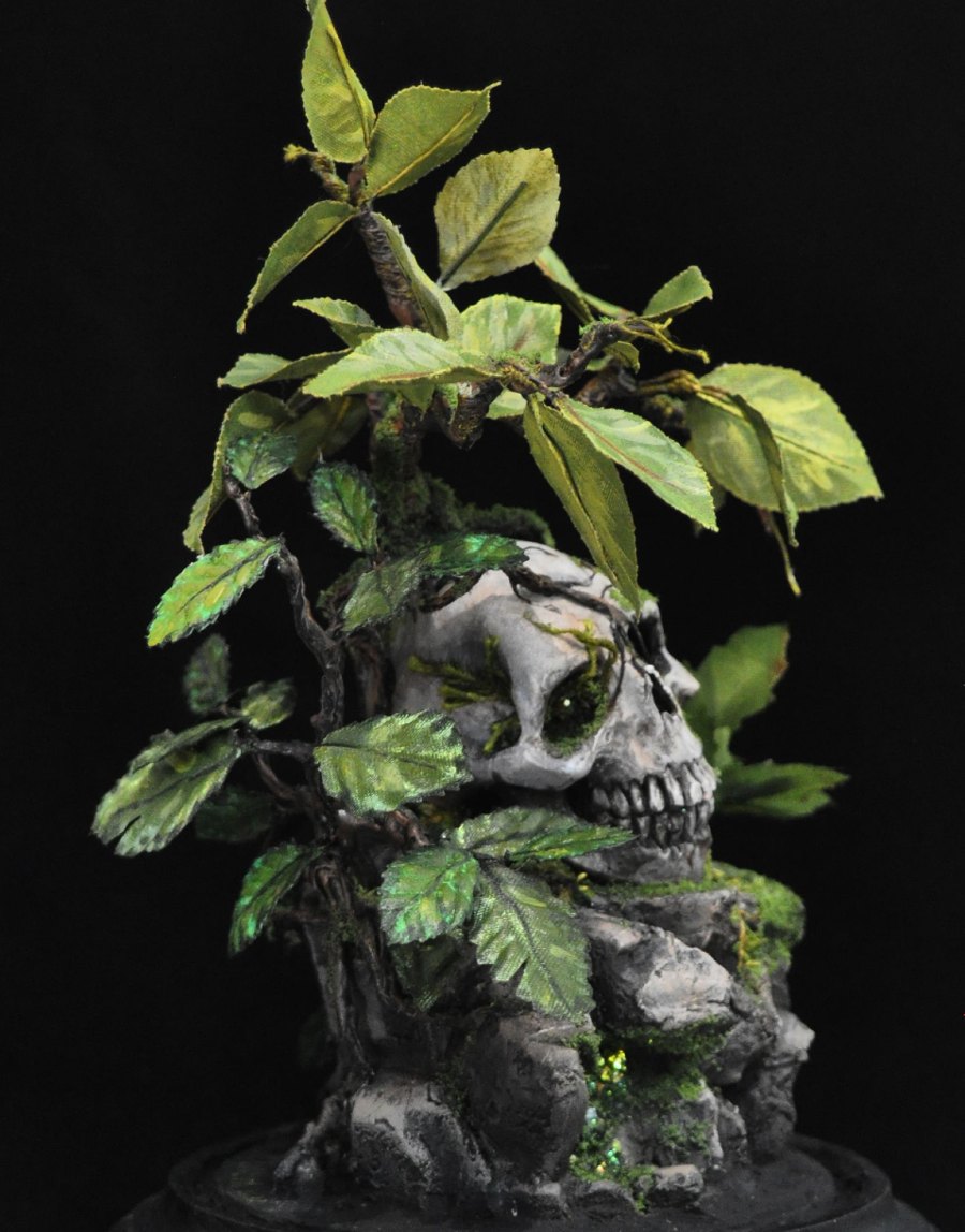 Jessica-Dalva-Skull-Dark-Art-Sculpture