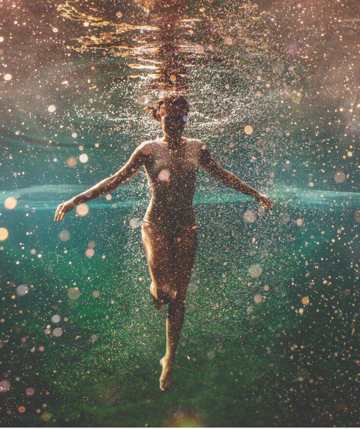 lexi-laine-underwater-portrait