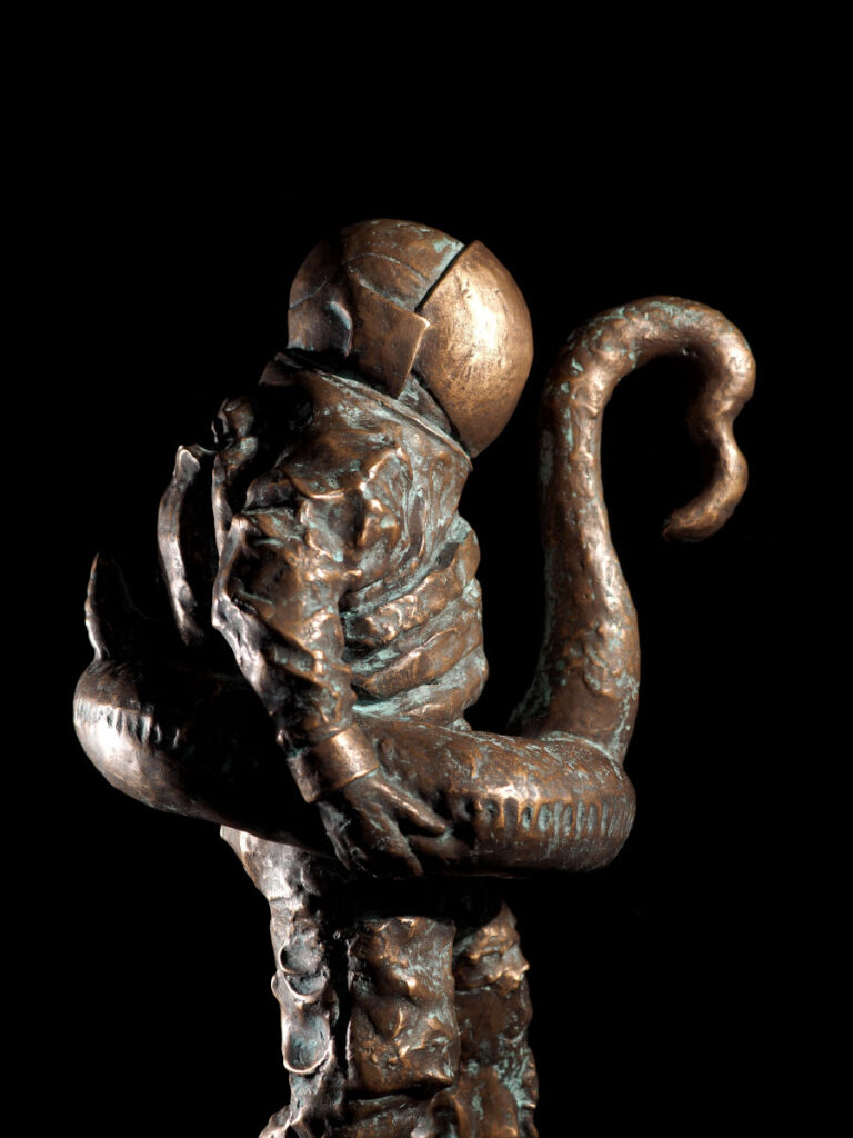 Andreas-Claussen-BE-PREPRAED-Bronze-sculpture