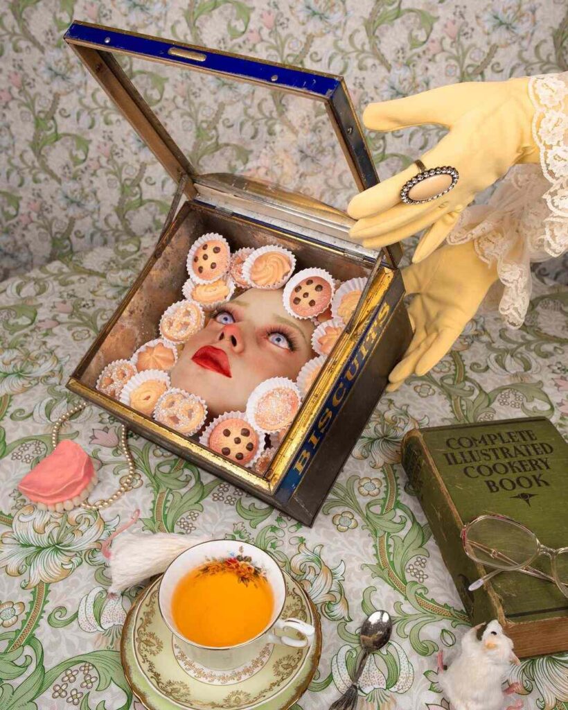 Petite-Doll-What’s-inside-Grandma’s-cookie-tin