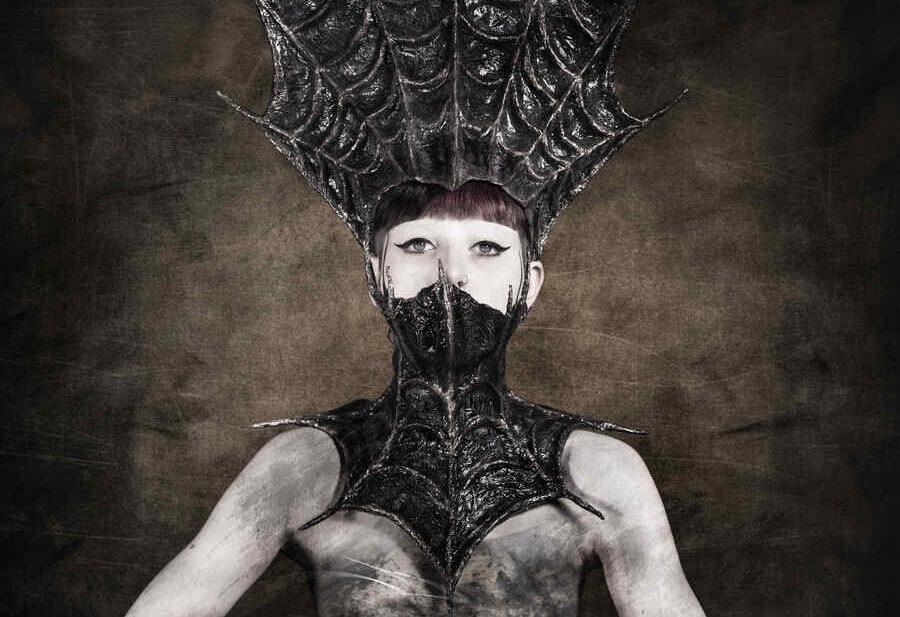 Ibicella-Costume-Designer-Cosmic-crown