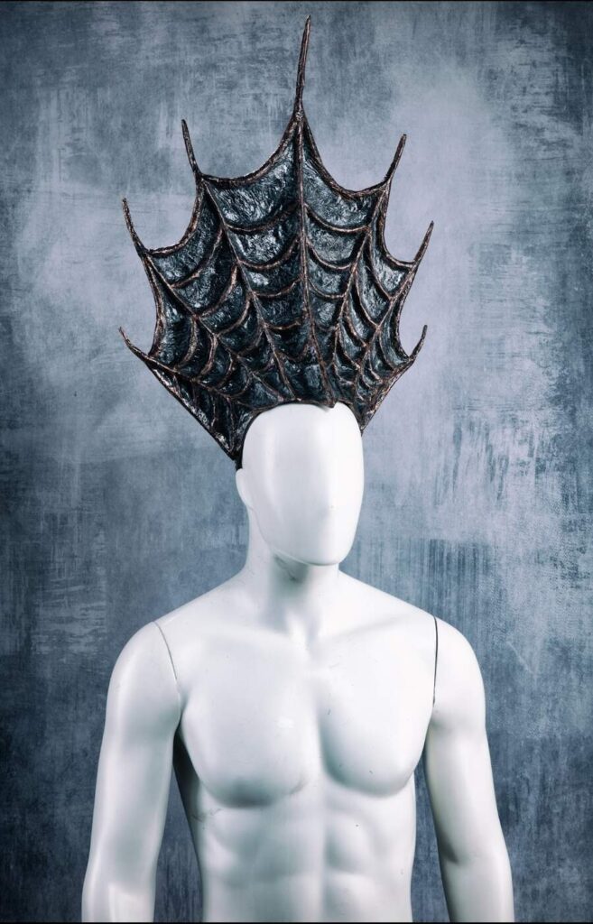 Ibicella-Costume-Designer-Spine-Crown