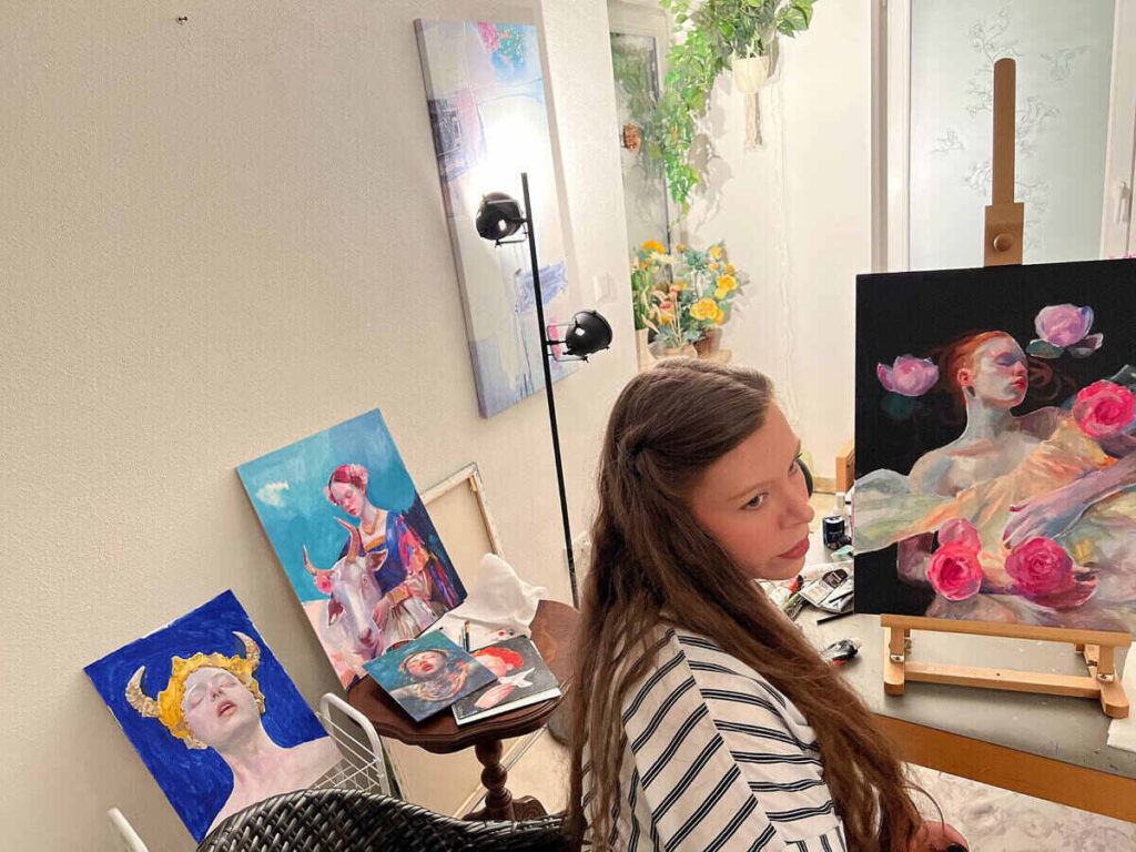 Nadine-Tralala-studio
Artist Directory  