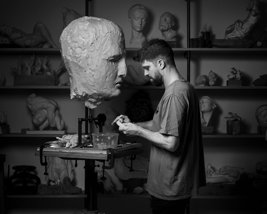 cesar-orrico_artist_studio